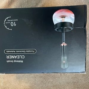 Portable Electronic Automatic Makeup Brush cleaner